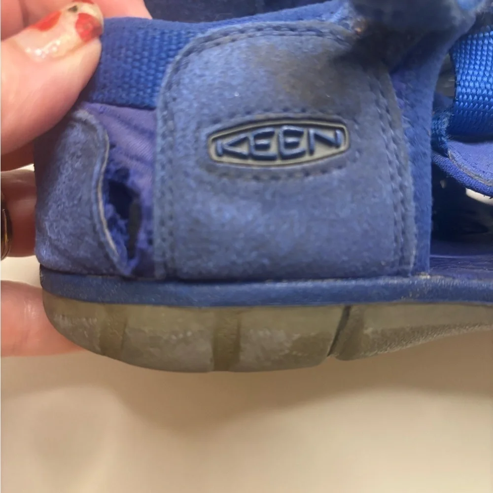 Keen Newport Size 5 Blue Gray Hiking Water Shoes Sandals Big Kids Drawstring